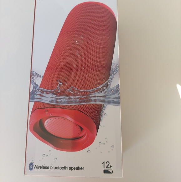 NEW Flip 6 Bluetooth Speaker RED - Picture 6 of 6